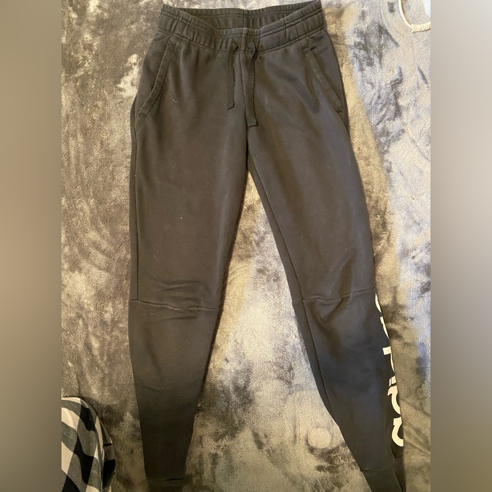 Comfy Adidas, black sweatpants